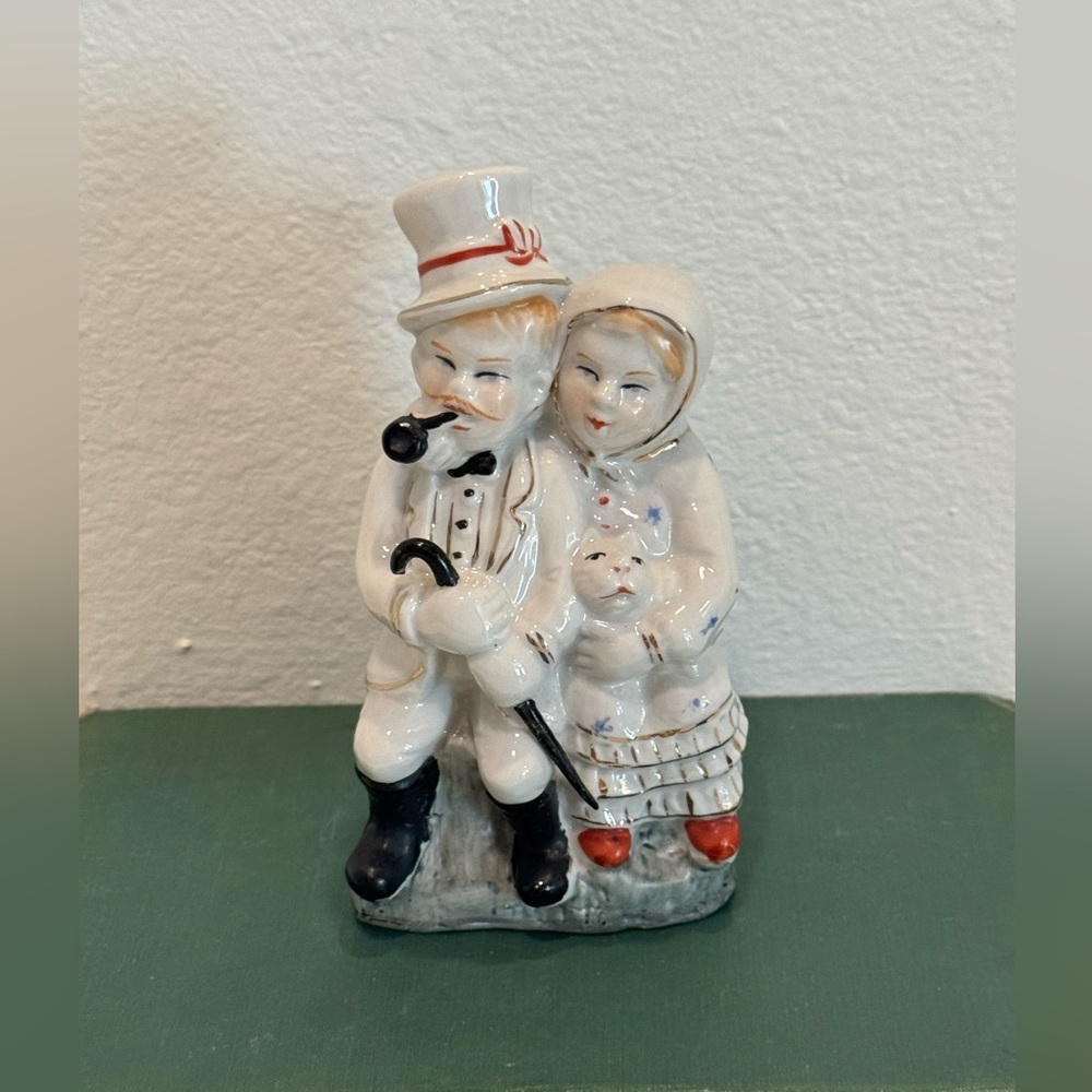 Vintage Porcelian Couple with Cat Figurine